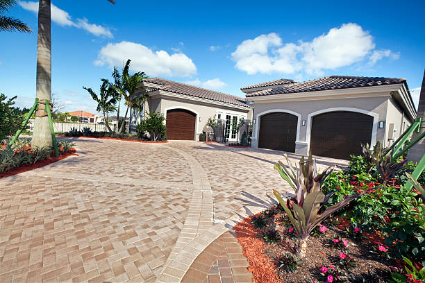 Best Interlocking Driveway Pavers  in Neodesha, KS